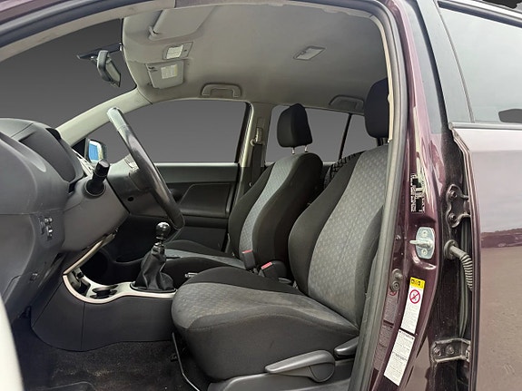 Toyota Urban Cruiser 6 of 8