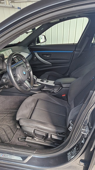 BMW 330d 7 of 12