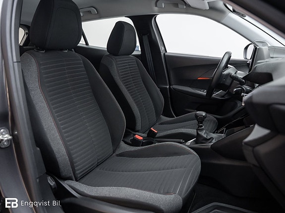 Peugeot 2008 28 of 30