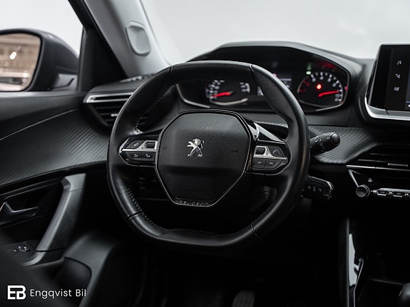 Peugeot 2008 25 of 30