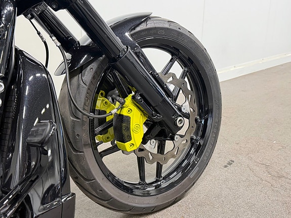 Harley-Davidson VRSCDX Night Rod Special 1.3 Facelift Luftfjädring Vance Hines 9 of 12