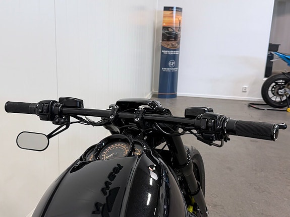 Harley-Davidson VRSCDX Night Rod Special 1.3 Facelift Luftfjädring Vance Hines 5 of 5