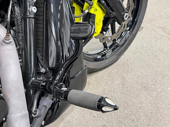 Harley-Davidson VRSCDX Night Rod Special 1.3 Facelift Luftfjädring Vance Hines 7 of 12
