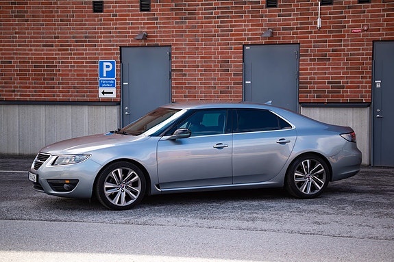 Saab 9-5 2 of 10