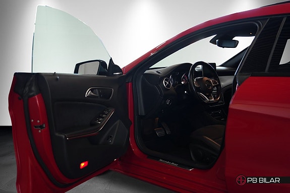 Mercedes-Benz CLA220 11 of 25