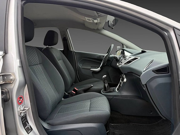 Ford Fiesta 8 of 9