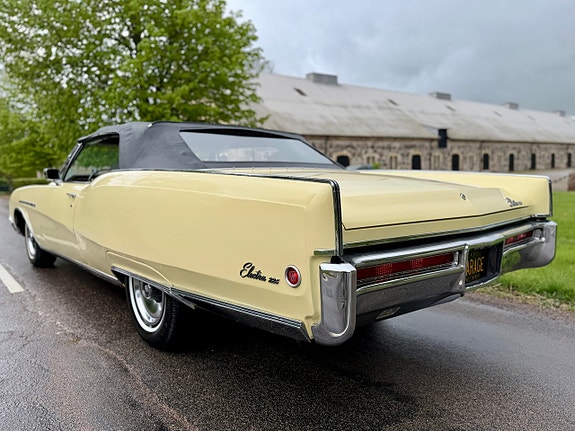 Buick Electra 225 3 of 23