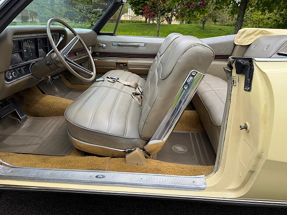 Buick Electra 225 14 of 23