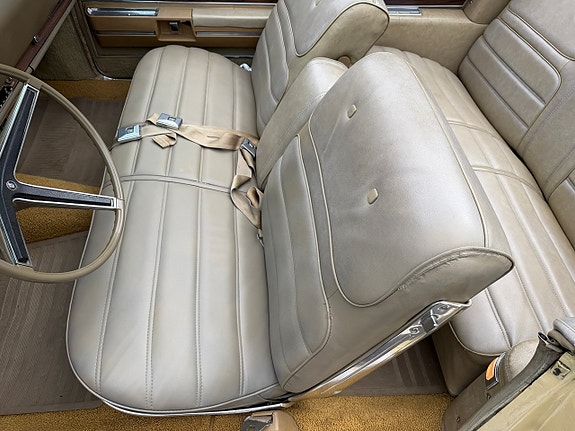 Buick Electra 225 15 of 23
