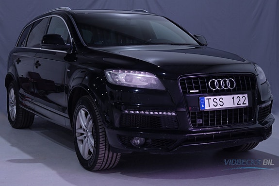 Audi Q7 2 of 5