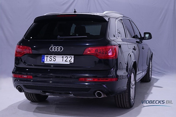 Audi Q7 3 of 5