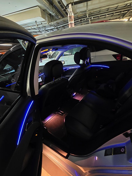 Mercedes-Benz E320 14 of 16