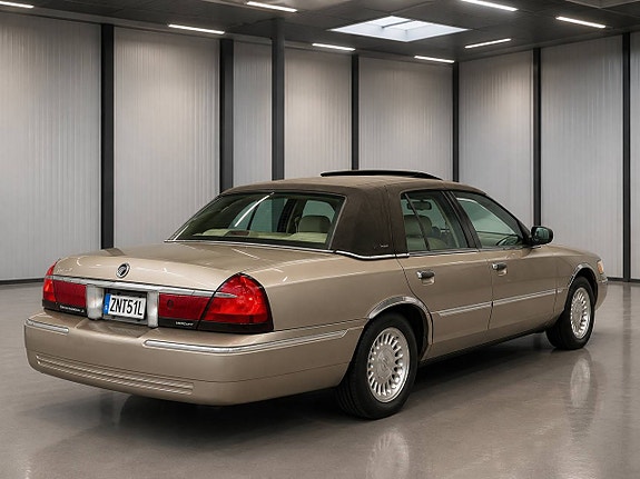 Mercury Grand Marquis 7 of 15