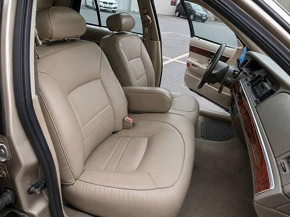 Mercury Grand Marquis 9 of 15