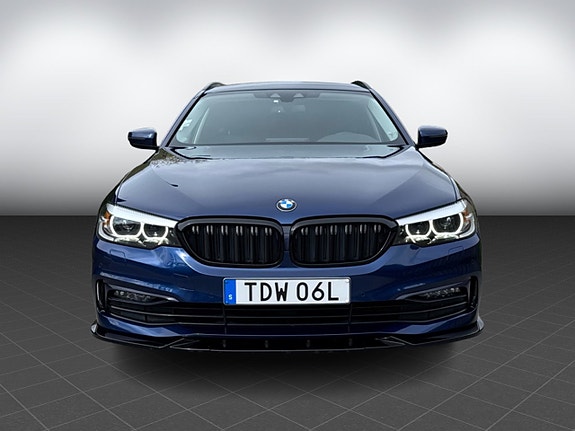 BMW 520d 2 of 5