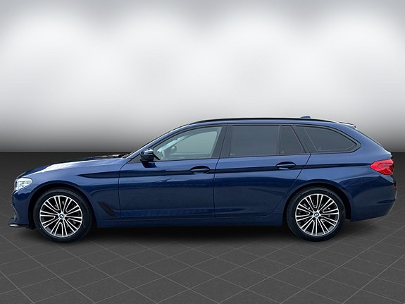 BMW 520d 4 of 5