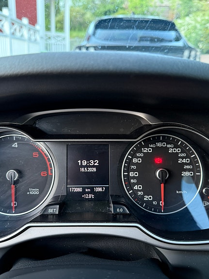 Audi A4 8 of 9