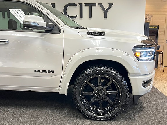Dodge RAM 1500 6 of 16