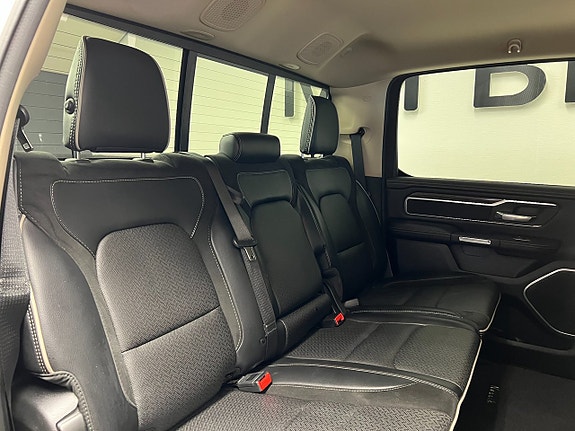 Dodge RAM 1500 14 of 16