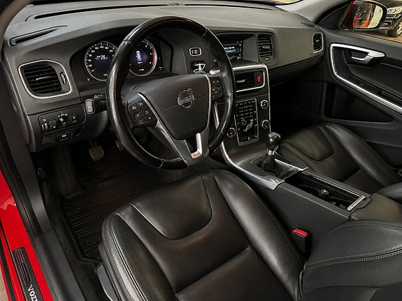 Volvo V60 9 of 12