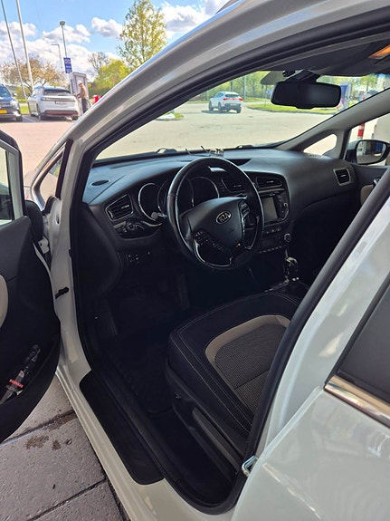 Kia Ceed 4 of 7