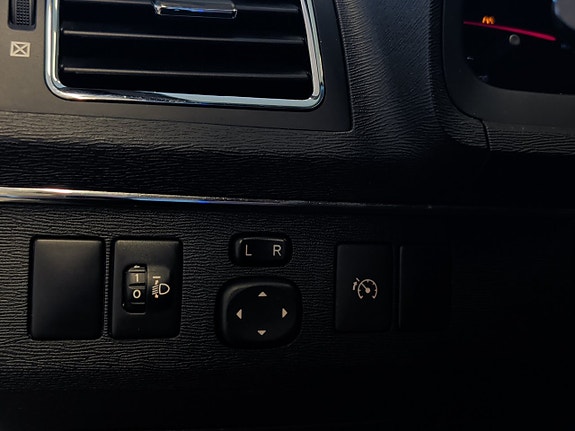 Toyota Avensis 16 of 30