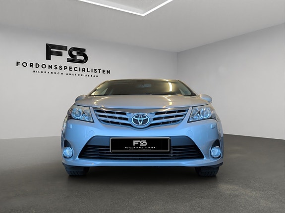 Toyota Avensis 8 of 30