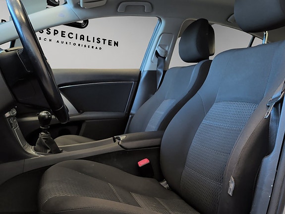 Toyota Avensis 14 of 30