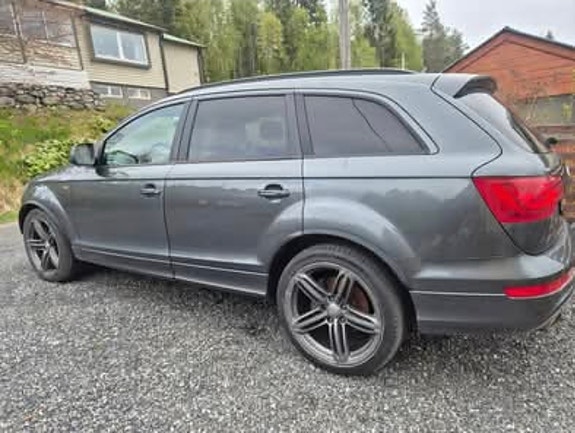 Audi Q7 4 of 7