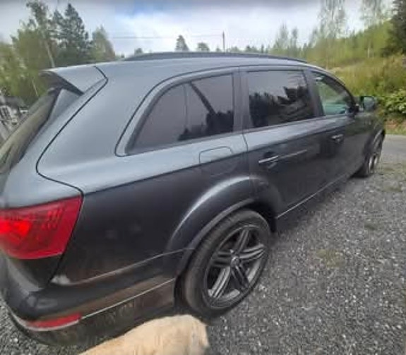 Audi Q7 7 of 7