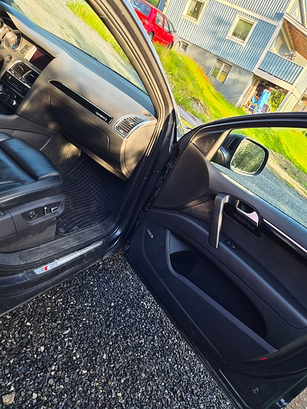Audi Q7 3 of 9