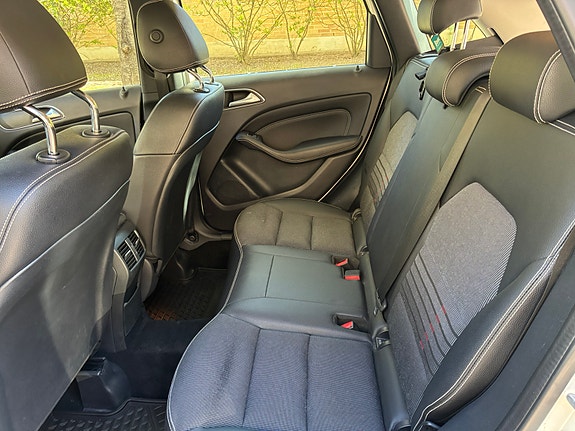 Mercedes-Benz B180 d 11 of 14