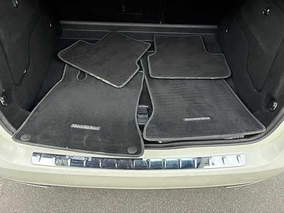 Mercedes-Benz B180 d 13 of 14