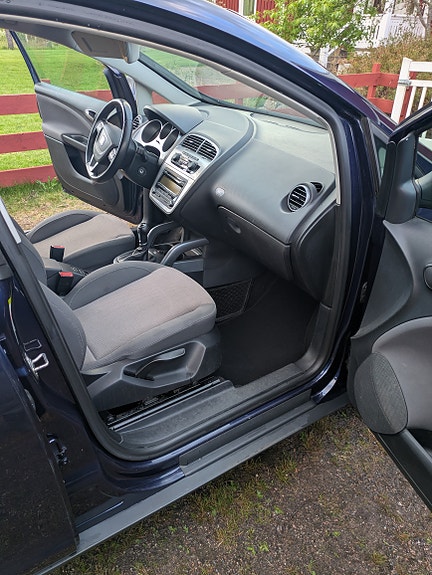 Seat Altea XL 3 of 5