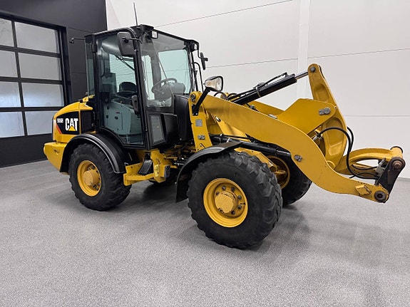 Cat 906H Med nya redskap 3 of 6