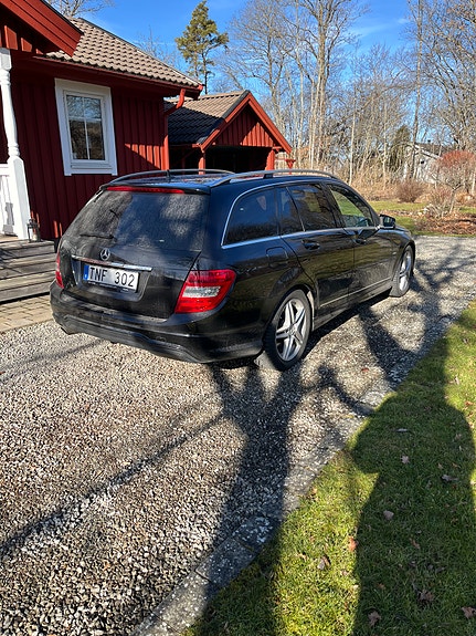 Mercedes-Benz C180 4 of 4