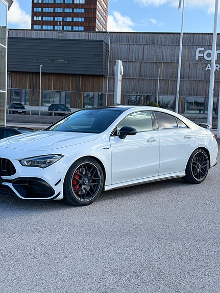 Mercedes-Benz CLA45 3 of 5