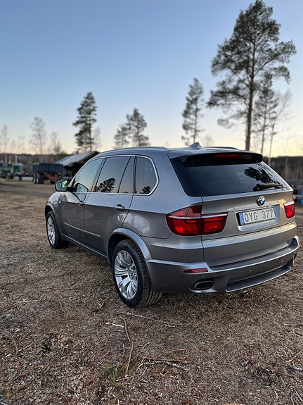 BMW X5 4 of 5