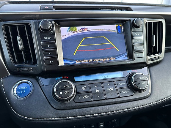 Toyota RAV4 7 of 11