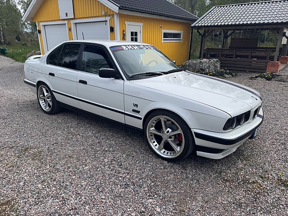 BMW 540i 2 of 5
