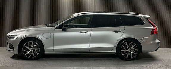 Volvo V60 4 of 5