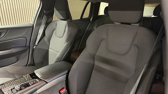 Volvo V60 10 of 14