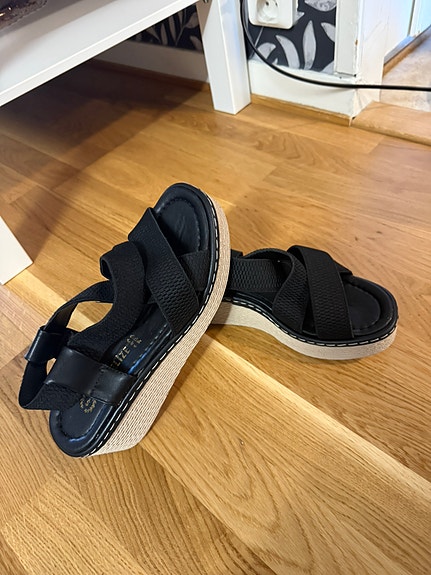 Product image 16 of 17