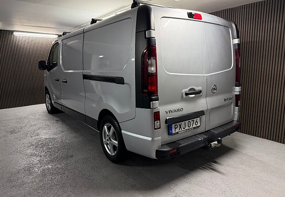 Opel Vivaro 5 of 5