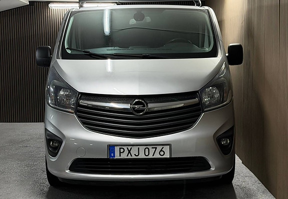 Opel Vivaro 2 of 5