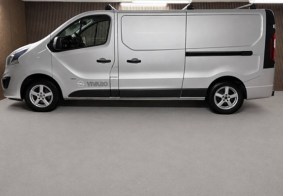 Opel Vivaro 4 of 5