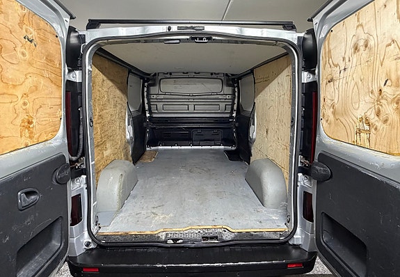 Opel Vivaro 12 of 13