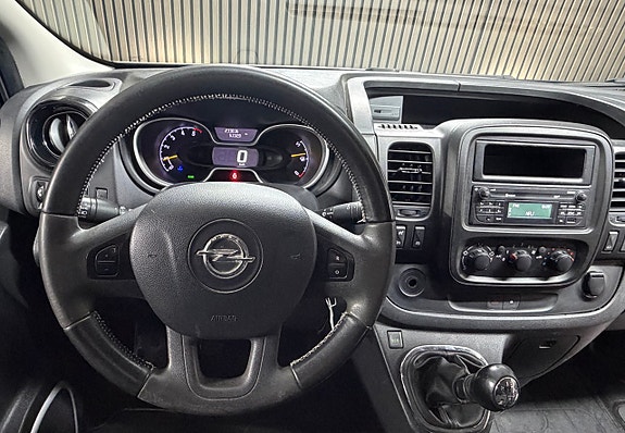Opel Vivaro 9 of 13