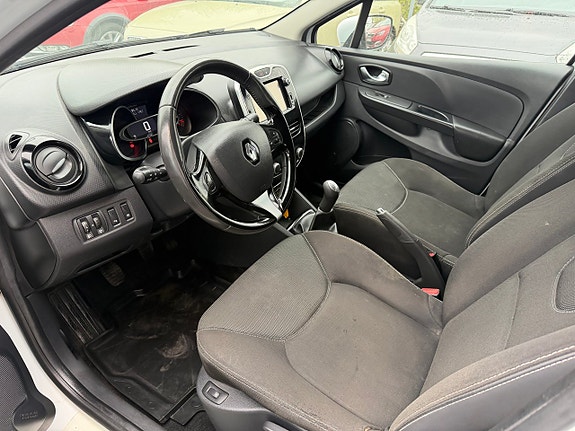 Renault Clio 10 of 14