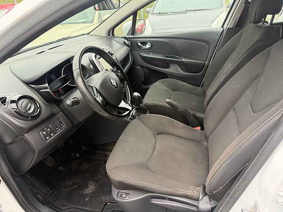 Renault Clio 12 of 14